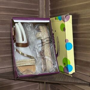 Stylish Gold and Tan Platform Sandals